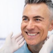 Implantes dentales sin tornillos en Torrejón